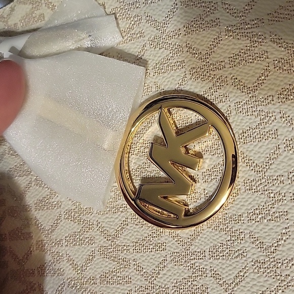 Michael Kors Charlotte Large Signature Logo and Metallic Top-Zip Tote Bag - Picture 13 of 16